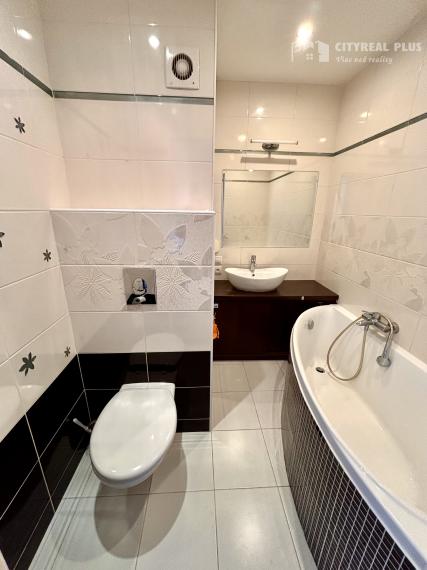 Ponúkame Vám na prenájom kompletne prerobený, zariadený 1 izbový byt v meste Nové Zámky