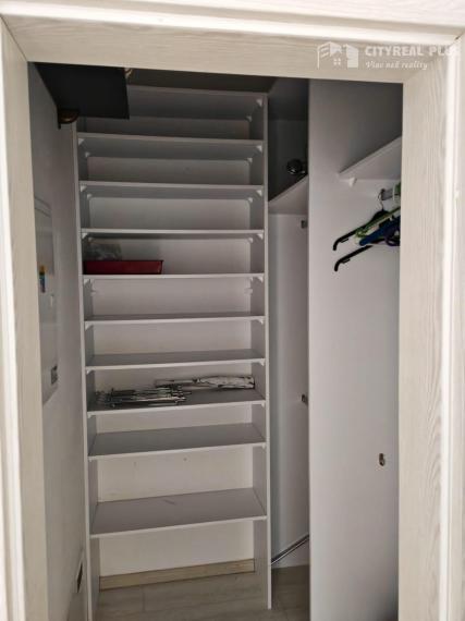 Ponúkam na prenájom LUXUSNÝ  zariadený 3 izbový byt blízko centra mesta Nové Zámky