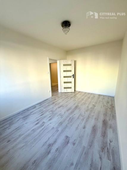 NOVINKA Predám 3 izbový byt s lodžiou S.H. Vajanského