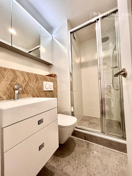 Ponúkame Vám na prenájom kompletne prerobený, 1 izbový byt vo vyhľadávanej lokalite v meste Nové Zámky