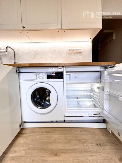 Ponúkame Vám na prenájom kompletne prerobený, 1 izbový byt vo vyhľadávanej lokalite v meste Nové Zámky