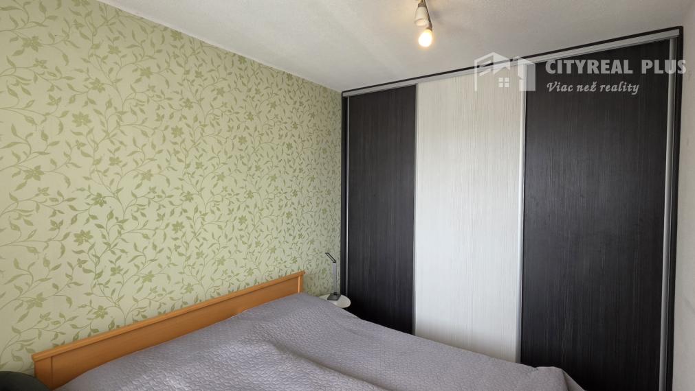 Predám prerobený tehlový 2 izbový byt s lodžiou Šurany