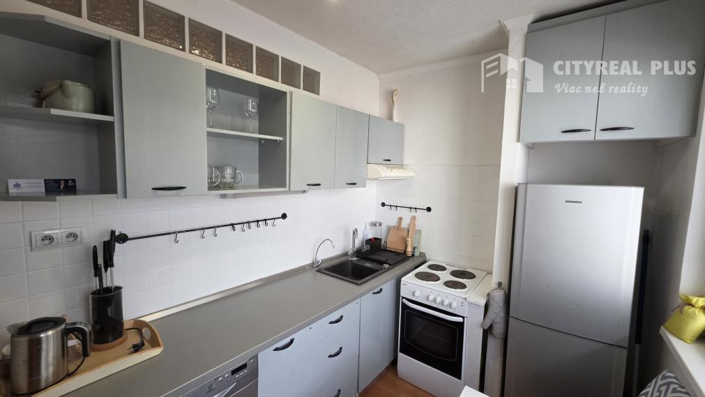 Predám prerobený tehlový 2 izbový byt s lodžiou Šurany