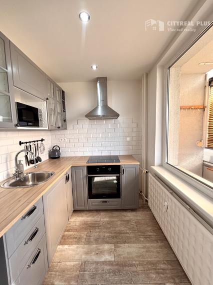 Ponúkame Vám na prenájom kompletne prerobený 2 izbový byt v Nových Zámkoch