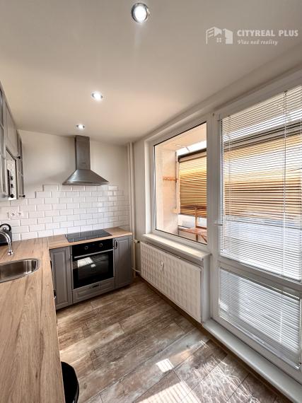 Ponúkame Vám na prenájom kompletne prerobený 2 izbový byt v Nových Zámkoch