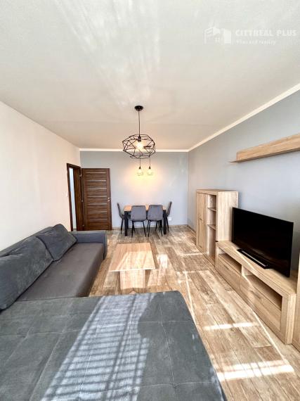 Ponúkame Vám na prenájom kompletne prerobený 2 izbový byt v Nových Zámkoch