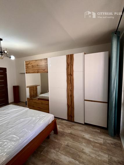 Ponúkame Vám na prenájom kompletne prerobený 2 izbový byt v Nových Zámkoch