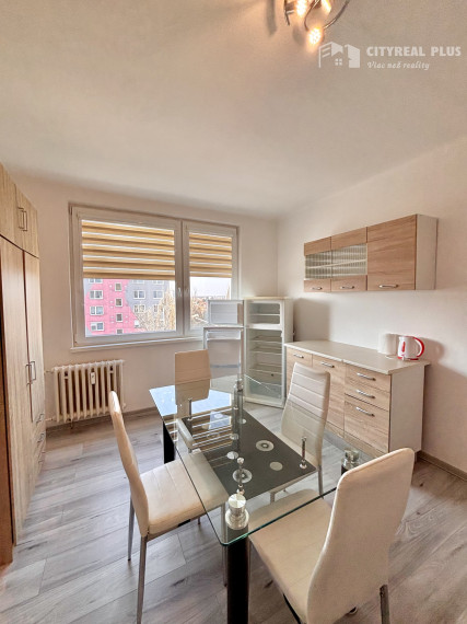 Ponúkame Vám na prenájom prerobený 1 izbový byt v Nových Zámkoch