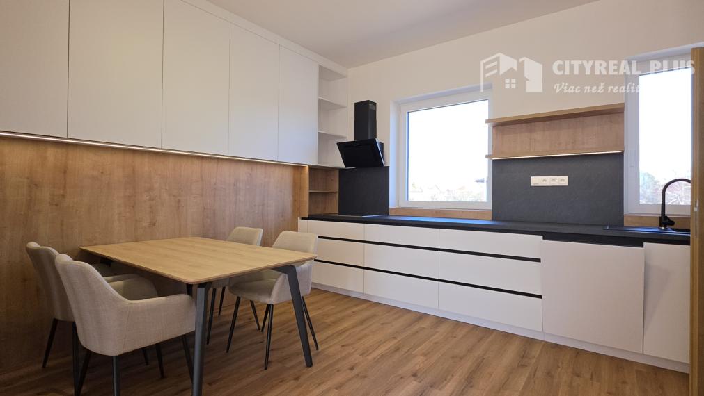 TOPP PONUKA !Ponúkam na predaj rodinný dom v radovej zástavbe v meste Kolárovo