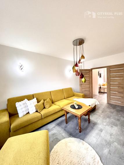 Ponúkame Vám na prenájom kompletne prerobený, krásny 3 izbový byt v centre mesta Nové Zámky