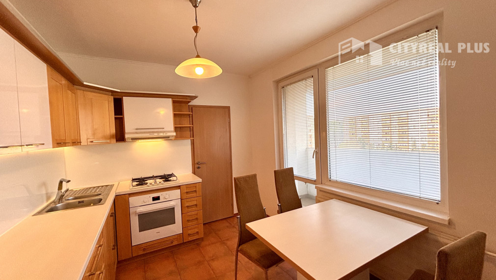 Ponúkame Vám na prenájom 2 izbový byt v meste Nové Zámky