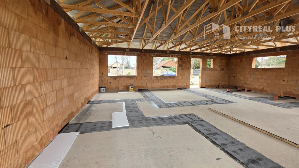 NOVINKA Ponúkam na predaj 4 izbovú NOVOSTAVBU v obci ANDOVCE