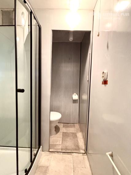 Ponúkame Vám na prenájom veľký, čiastočne zariadený 1 izbový byt v Nových Zámkoch!