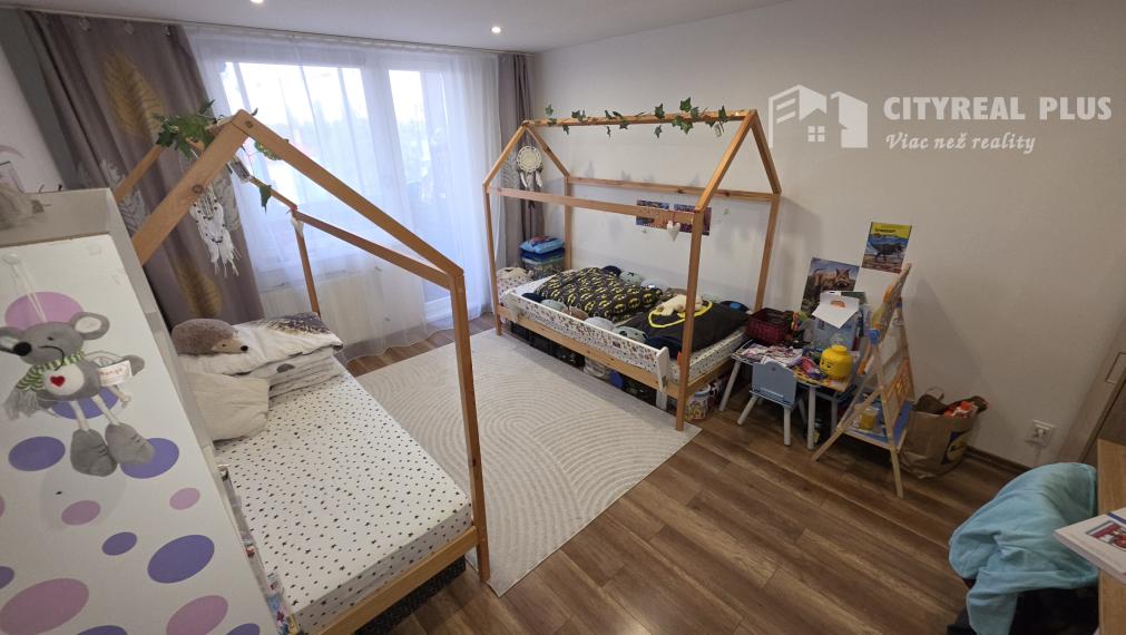 Predám krásny 3- Izbový byt 78m2 s 2x balkónom Nové Zámky