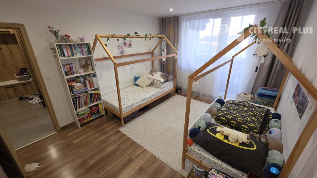 Predám krásny 3- Izbový byt 78m2 s 2x balkónom Nové Zámky