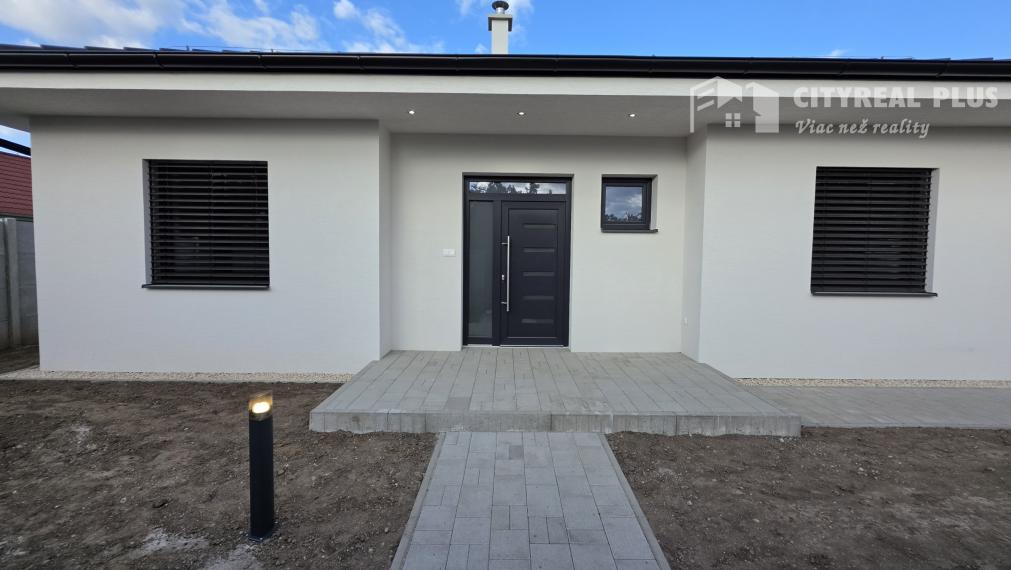 Na predaj 4 izbová moderná novostavba len 15 km od Komárna