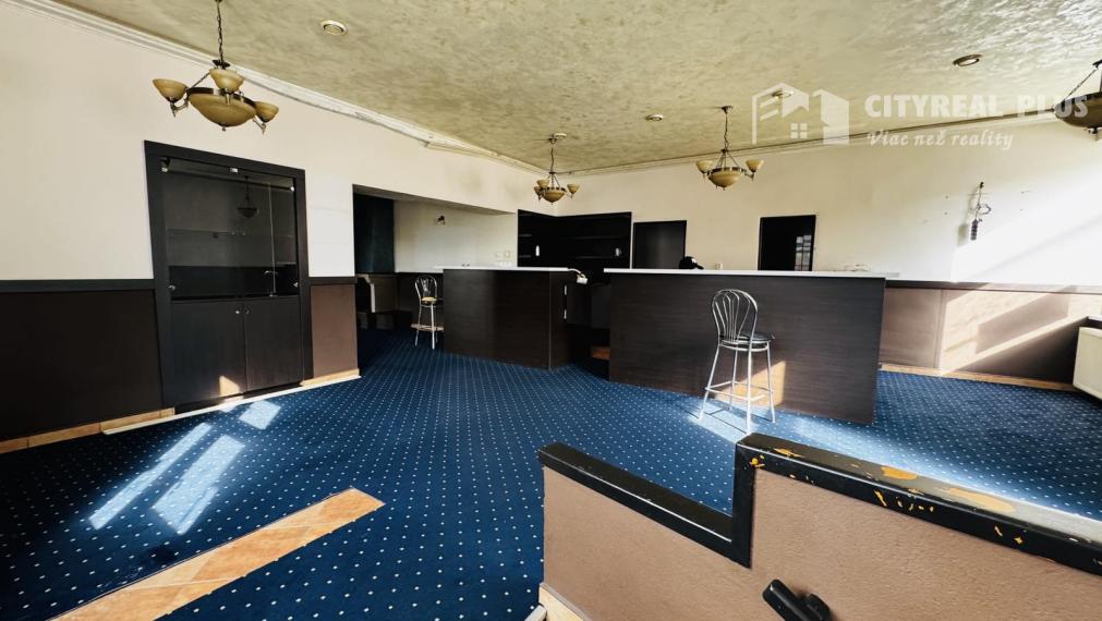 Ponúkame na prenájom obchodné priestory nachádzajúce sa v širšom centre mesta Nové Zámky na ulici Žerotínová bašta