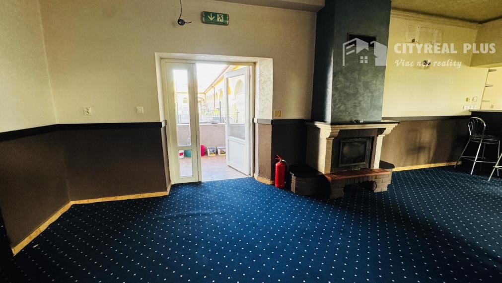 Ponúkame na prenájom obchodné priestory nachádzajúce sa v širšom centre mesta Nové Zámky na ulici Žerotínová bašta