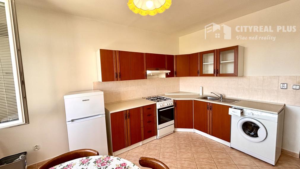 Ponúkame Vám na prenájom zariadený, 1 izbový byt  vo vyhľadávanej lokalite v meste Nové Zámky