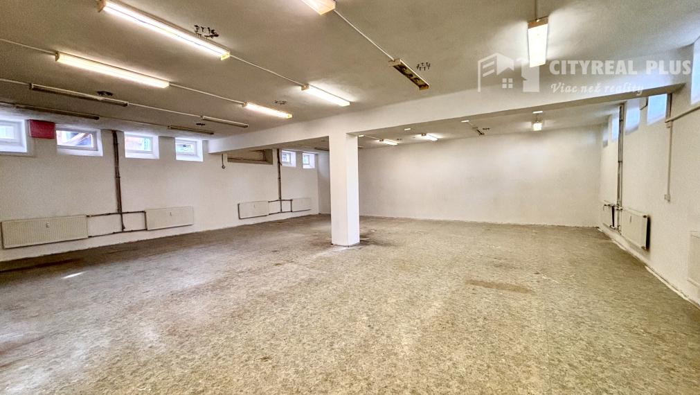 Ponúkame Vám na prenájom veľký obchodný priestor/sklad v meste Nové Zámky