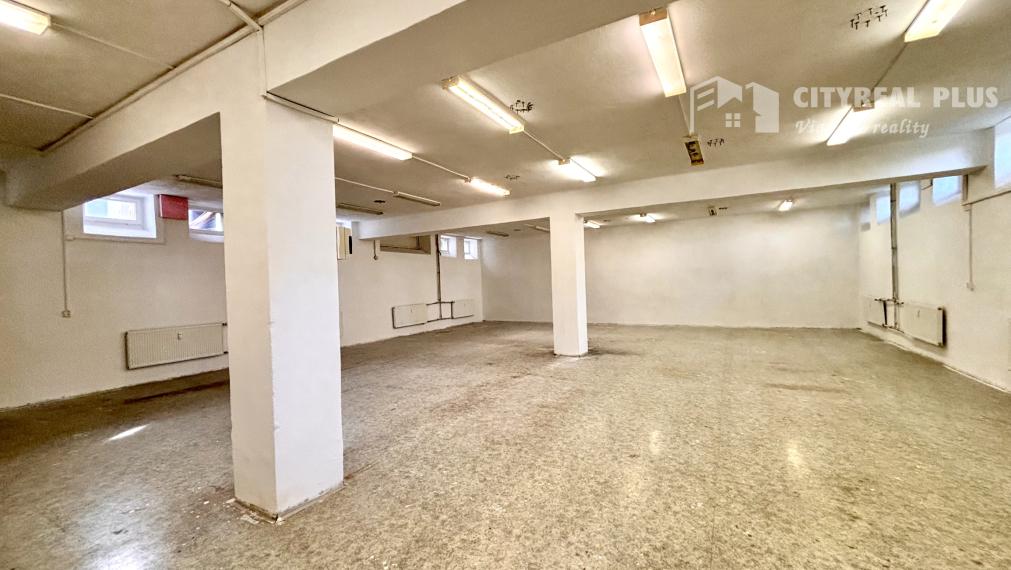 Ponúkame Vám na prenájom veľký obchodný priestor/sklad v meste Nové Zámky