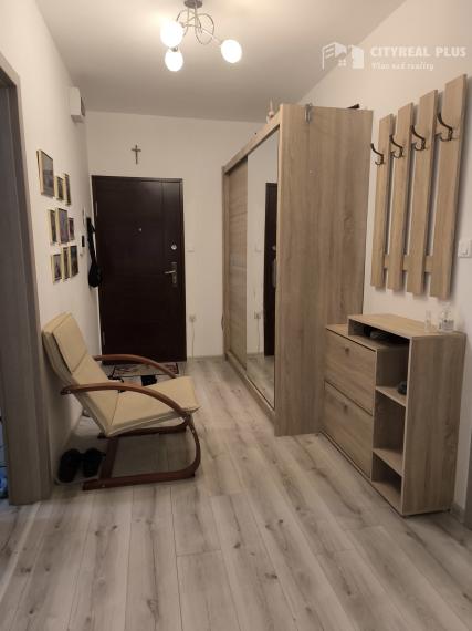 Priestranný 3-izbový byt po kompletnej rekonštrukcii v Hurbanove