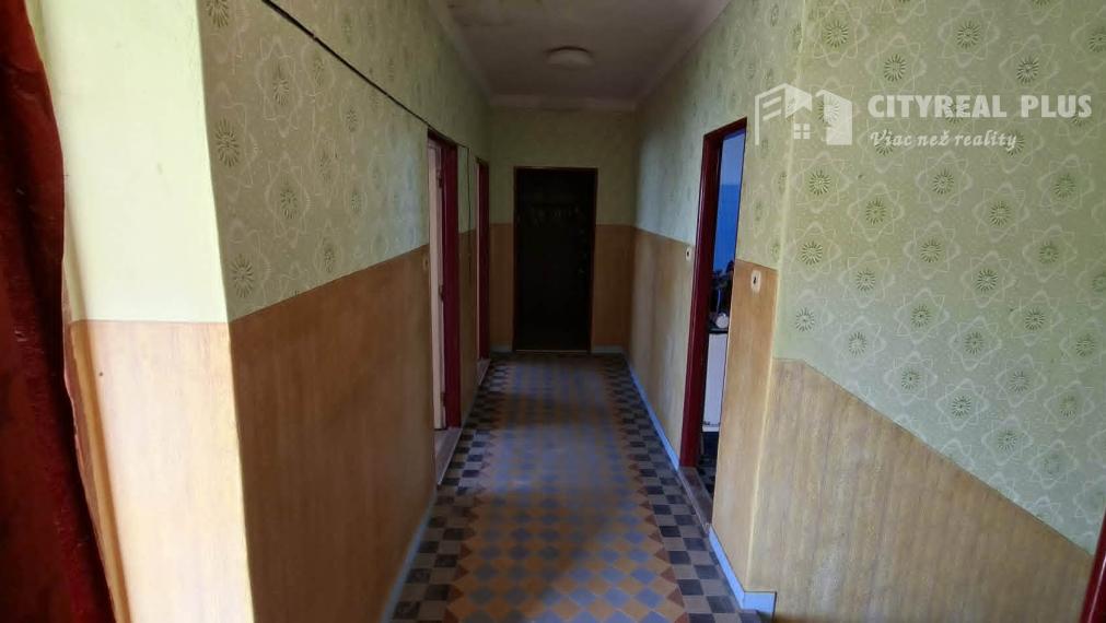 Predám poschodový Rodinný dom v obci Tvrdošovce
