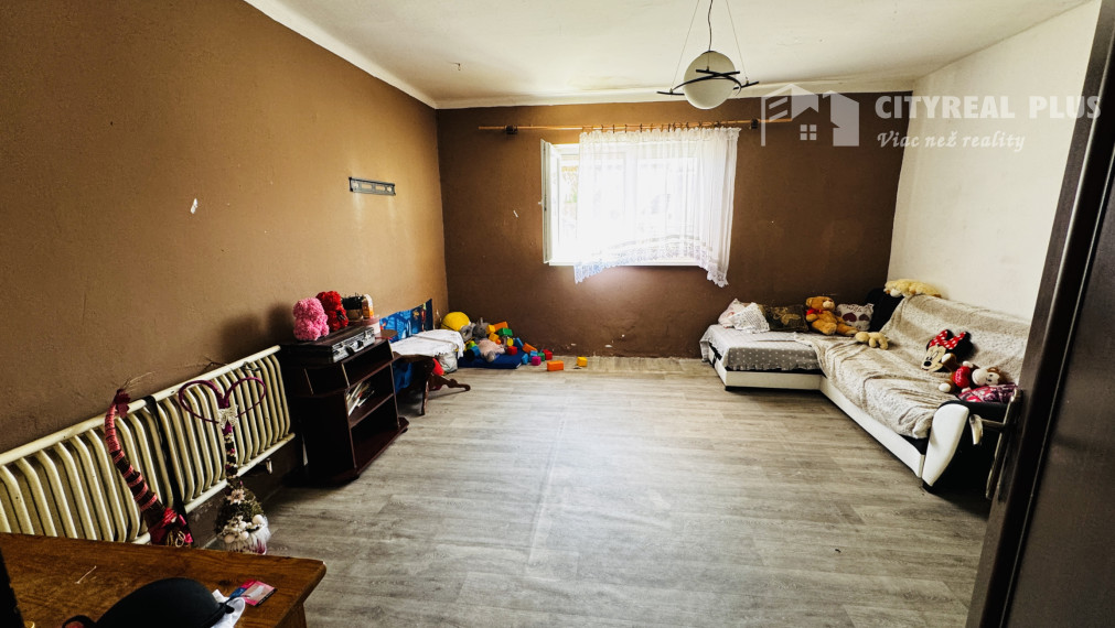 Ponúkame Vám na predaj rodinný dom v obľúbenej a vyhľadávanej časti mesta Kolárovo