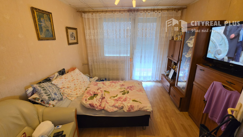 Na PREDAJ 4 izbový byt v lukratívnej časti mesta Nové Zámky