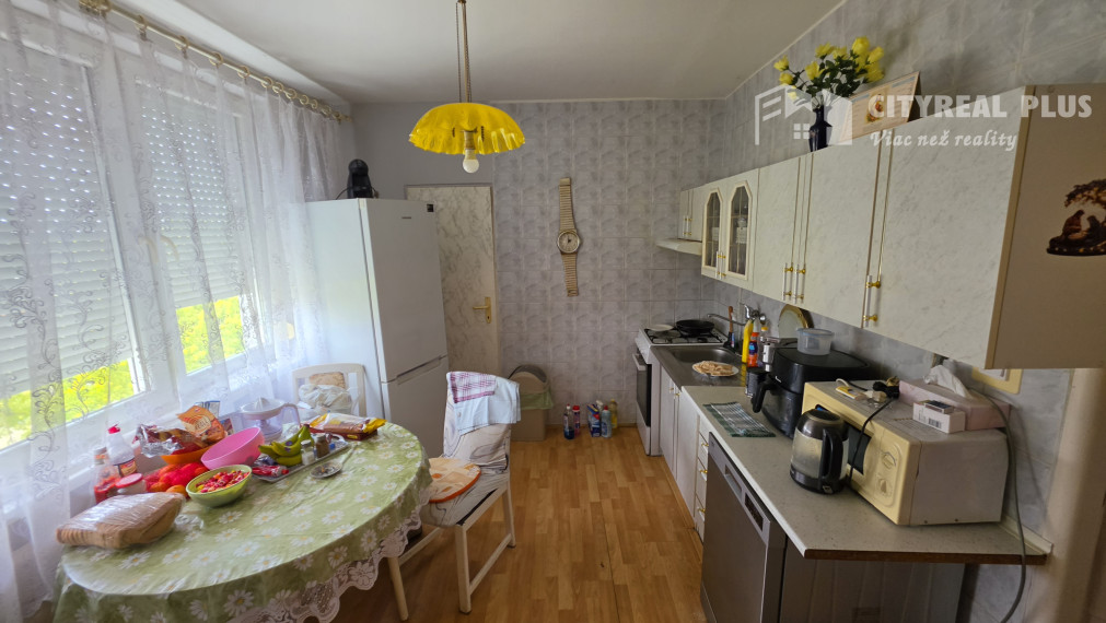 Na PREDAJ 4 izbový byt v lukratívnej časti mesta Nové Zámky