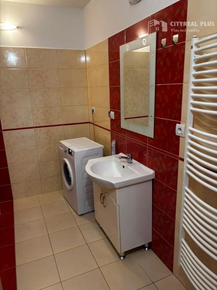 Ponúkame Vám na PRENÁJOM 2-izbový byt v centre Nové Zámky