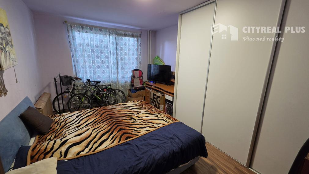 Ponúkam na predaj 4- Izbový BYT na ul. Šafáriková Nové Zámky