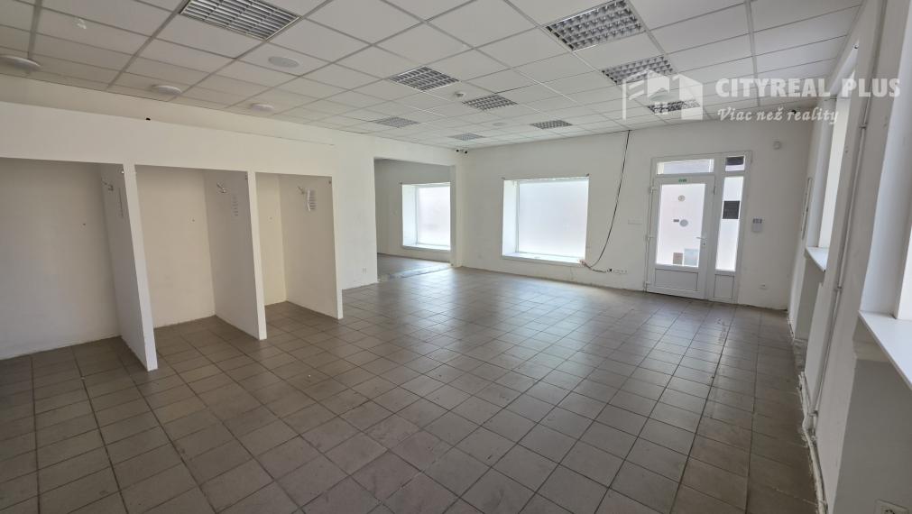 Prenájom obchodo administratívný priestor CENTRUM Nové Zámky