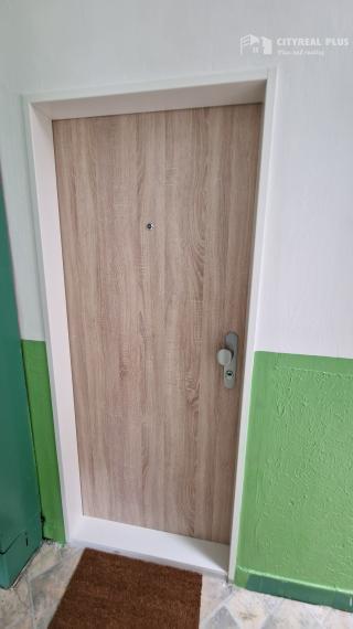Prenajmem kompletne na novo prerobený 1 izbový byt Nábrežná Nové Zámky