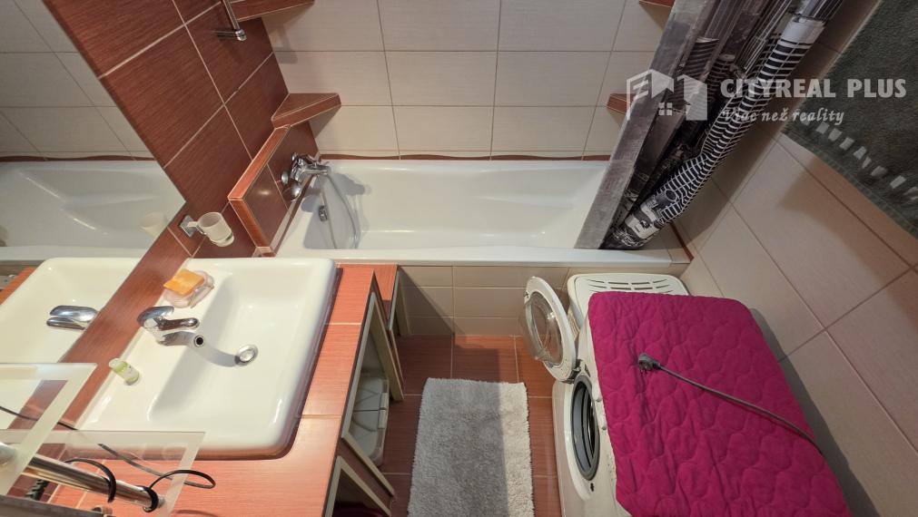 Ponúkam na PREDAJ 2- izbový byt Šafáriková Nové Zámky