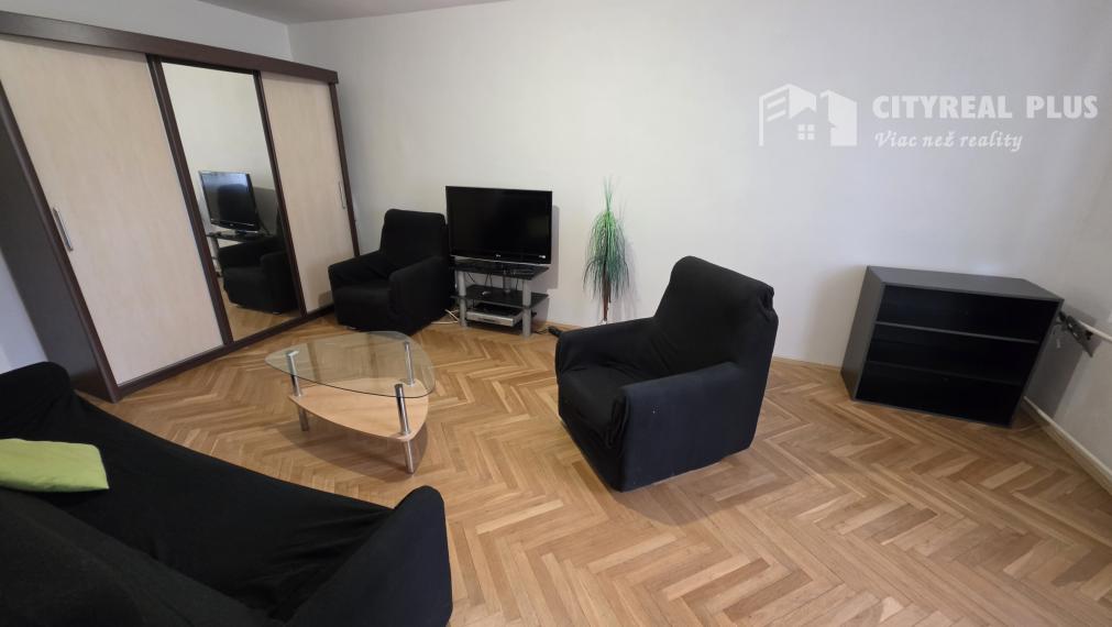 Ponúkam na PREDAJ 2- izbový byt Šafáriková Nové Zámky