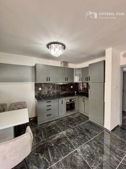 Ponúkame Vám na predaj moderný rodinný dom typu bungalov so samostatnými bytovými jednotkami