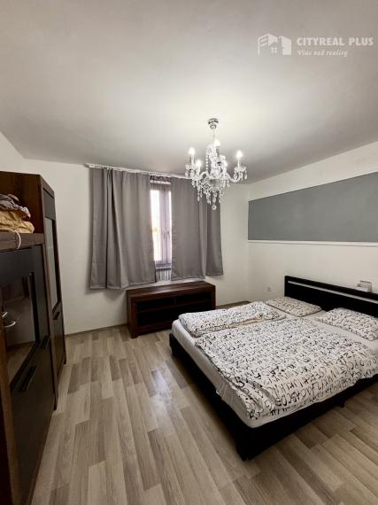Ponúkame Vám na predaj moderný rodinný dom typu bungalov so samostatnými bytovými jednotkami