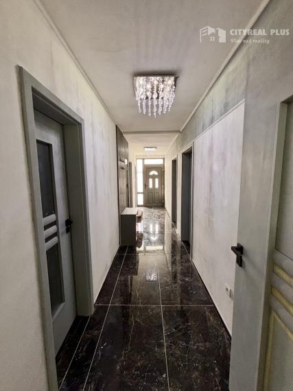 Ponúkame Vám na predaj moderný rodinný dom typu bungalov so samostatnými bytovými jednotkami