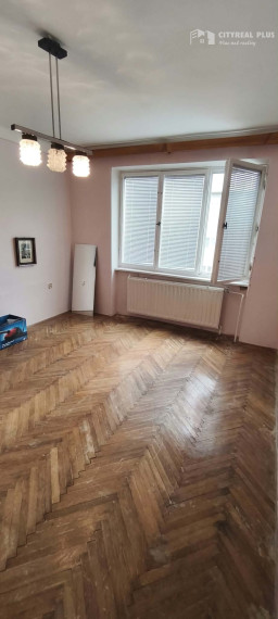PREDÁM 3-izbový TEHLOVÝ byt s potenciálom