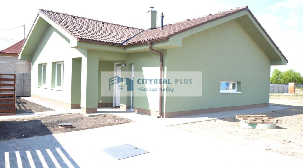 Predám novostavbu 4 izbového rodinného domu Palárikovo