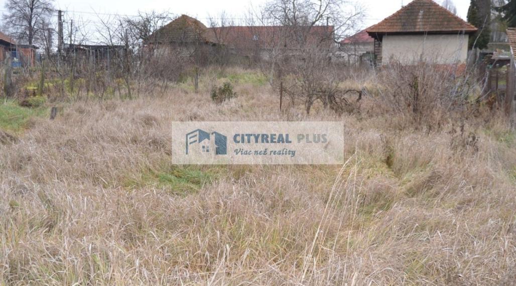 Predám stavebný pozemok Úľany nad Žitavou