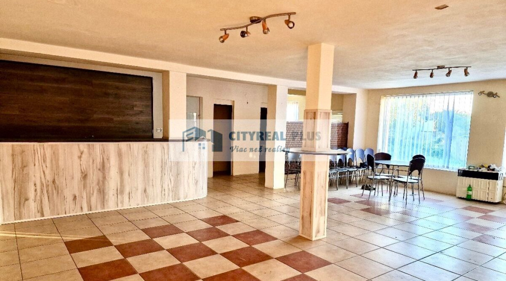 Znížená cena! Ponúkame Vám na predaj polyfunkčnú budovu v Kolárove