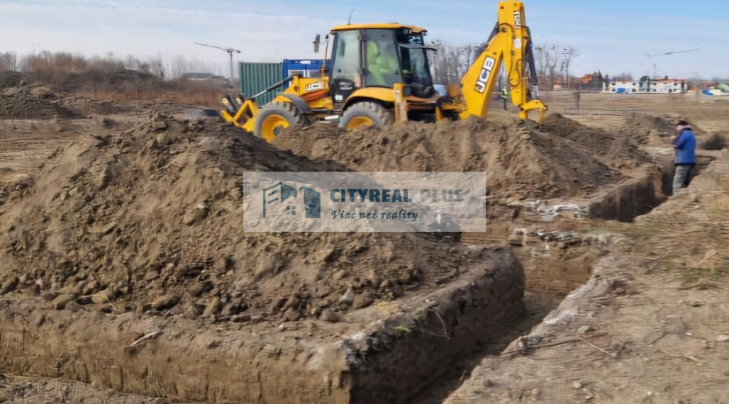 Ponúkam na predaj rodinný dom v radovej zástavbe v meste Kolárovo