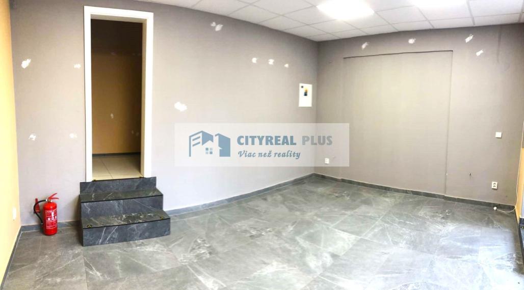 Na prenájom obchodné priestory v centre mesta Nové Zámky