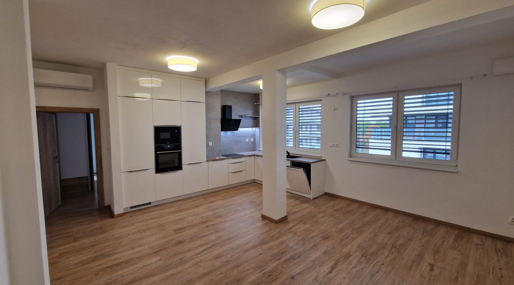 NA PRENÁJOM LUXUSNÝ 3 IZBOVÝ BYT SOHO NOVÉ ZÁMKY