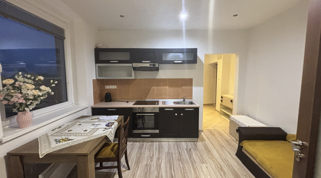 Ponúkame Vám na predaj  prerobený 1-izbový byt v meste Štúrovo