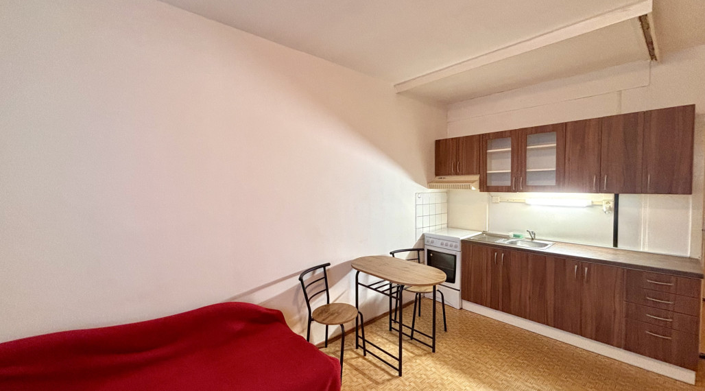 Ponúkame Vám na prenájom garsónku v meste Nové Zámky