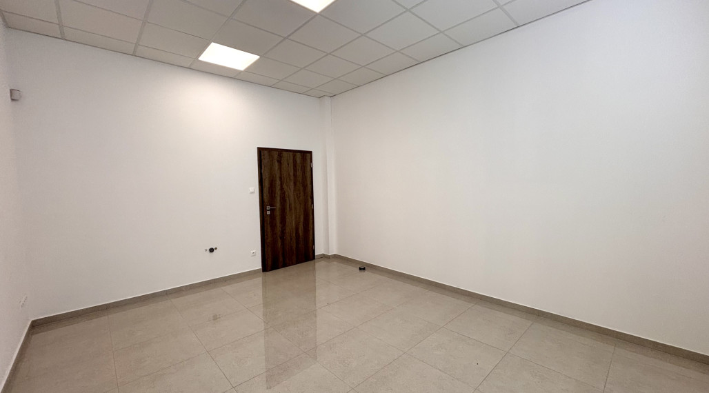 Ponúkame Vám na prenájom obchodné priestory vo vyhľadávanej lokalite v meste Nové Zámky