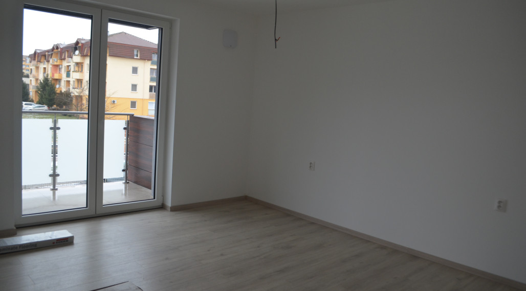 POSLEDNÝ 3 IZBOVÝ BYT NA PREDAJ!! Moderné bývanie v srdci Šurian . Komfort, štýl a jedinečná lokalita na dosah.
